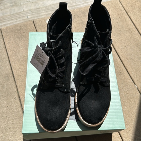 Kensie boots color black size 8 - Picture 4 of 4